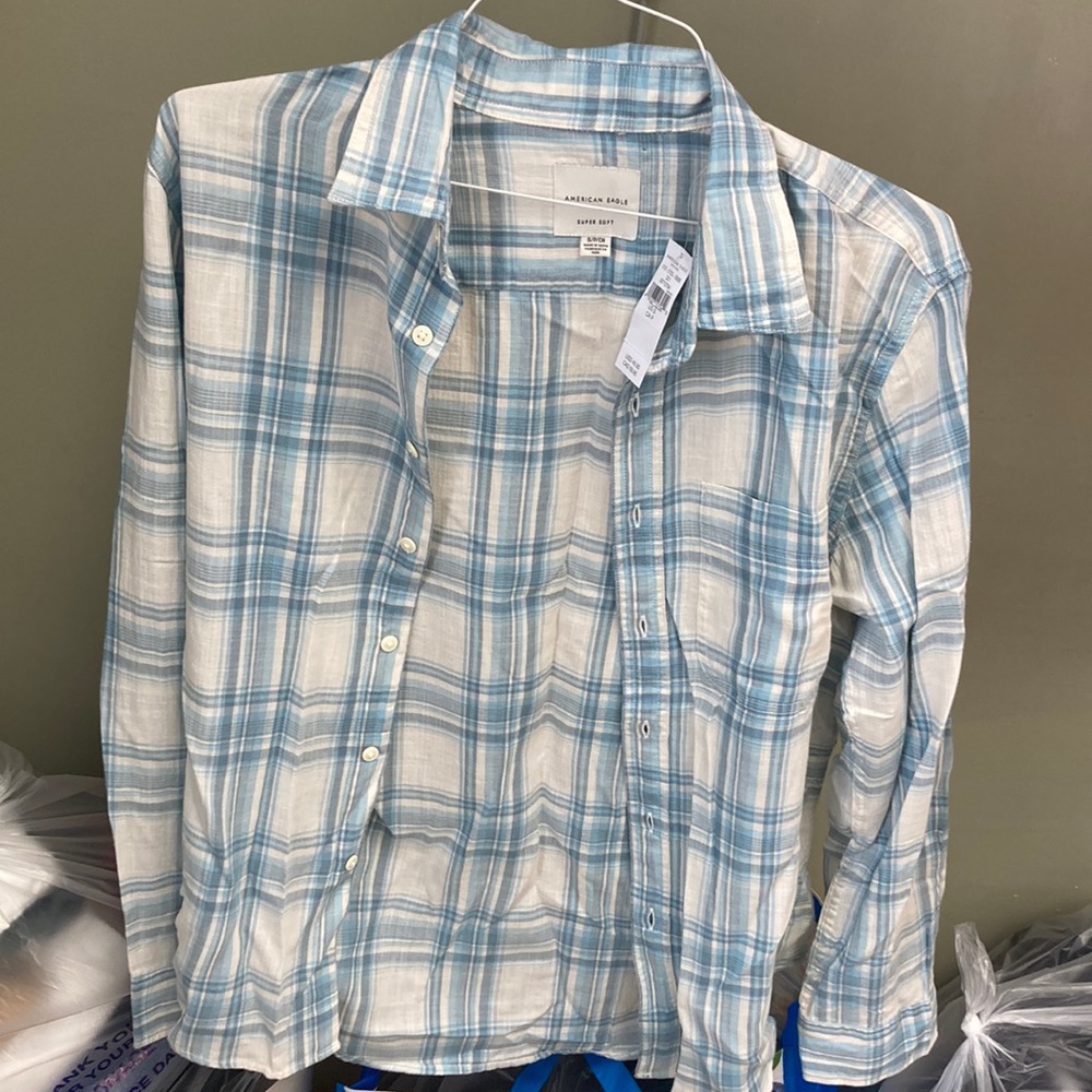 NWT AEO plaid button down shirt